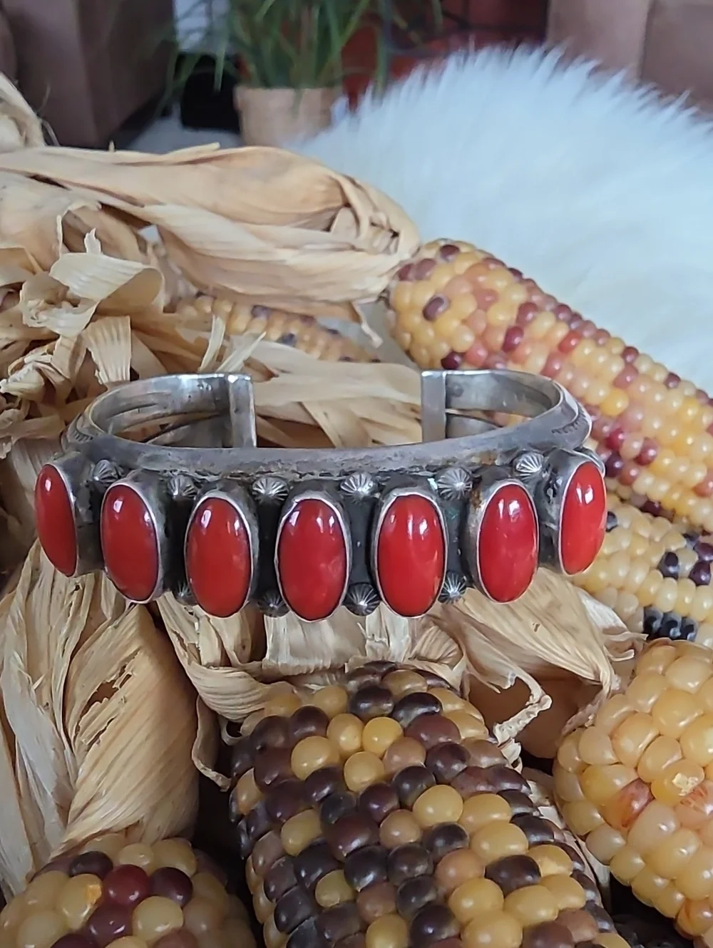 Amazing Native American Navajo Coral & Sterling Cuff By Marie Silver ❤️🎁🩶🪸